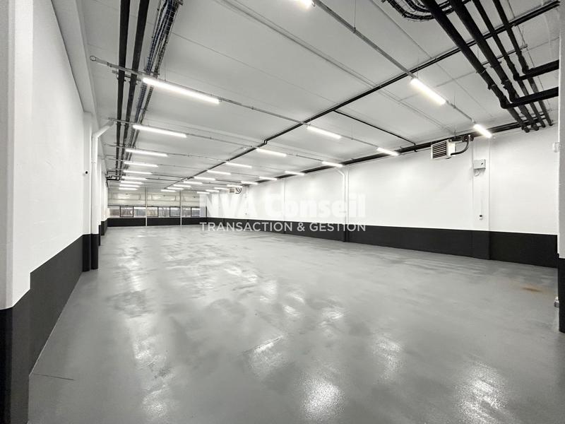 Local d'activités - 2 231 m²