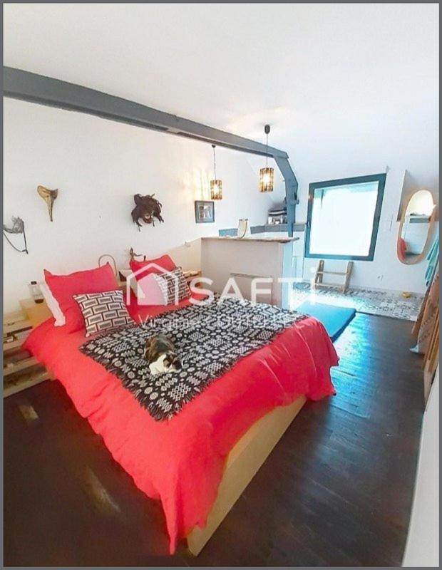 Maison - 337 m² - 15 pièces