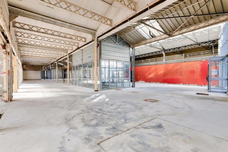Local d'activité / Entrepôt - 3 085 m²