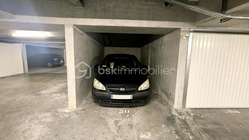 Parking - 13 m²