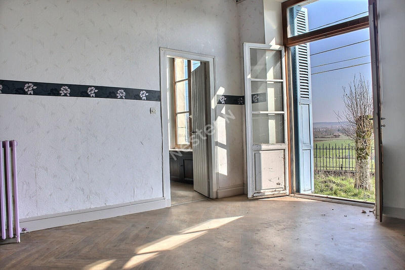 Maison - 204 m² - 9 pièces