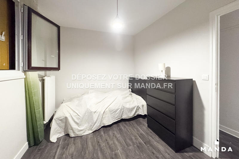 Chambre - 11 m² - 5 pièces