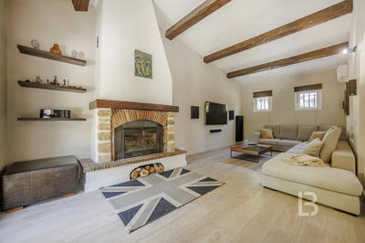 Villa - 196 m² - 6 pièces