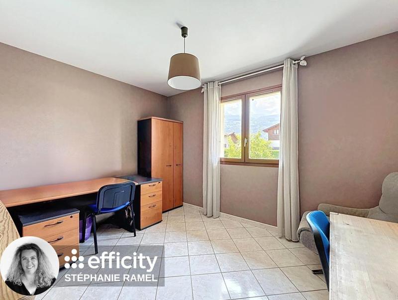 Maison - 200 m² - 7 pièces