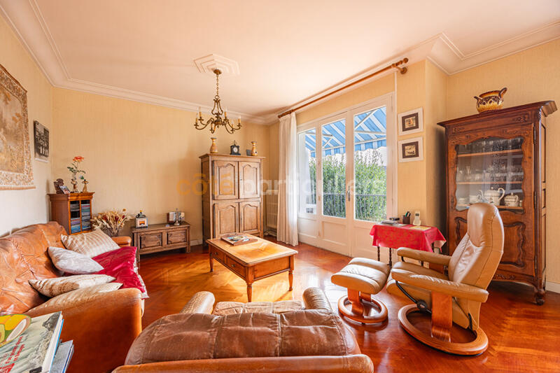 Maison - 150 m² - 9 pièces