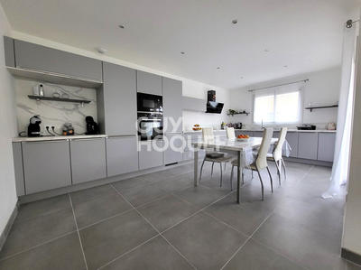 Maison - 143 m² - 6 pièces