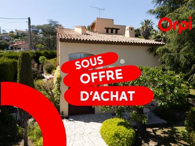 Maison - 192 m² - 5 pièces