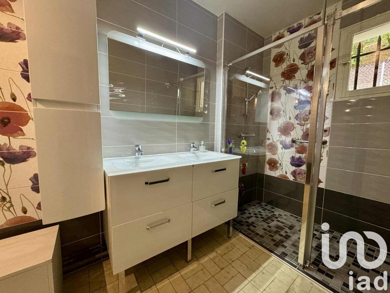 Maison - 257 m² - 9 pièces