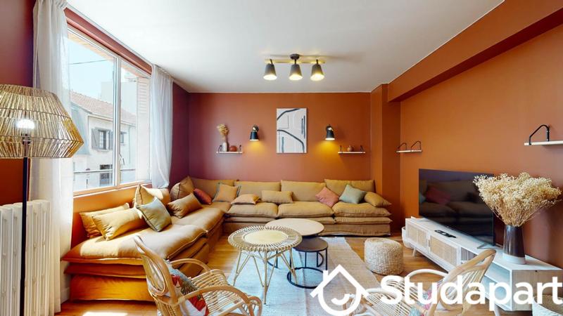 Chambre - 13 m² - 1 pièce