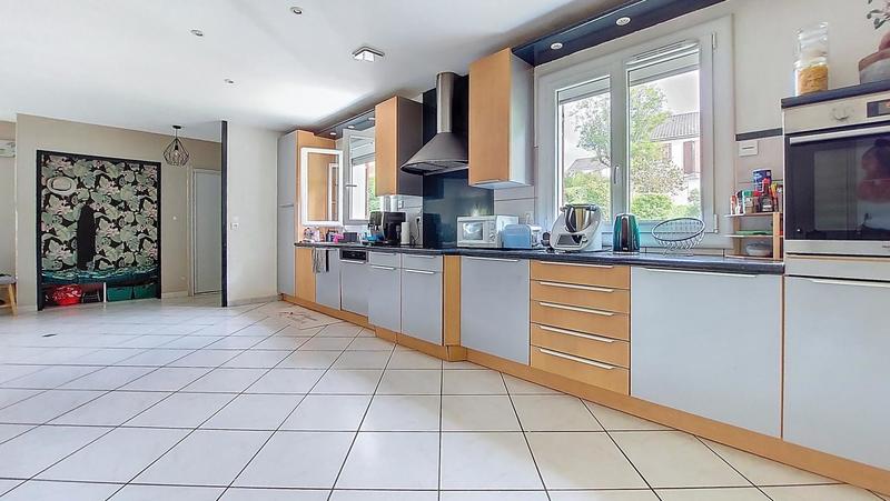 Maison - 183 m² - 6 pièces