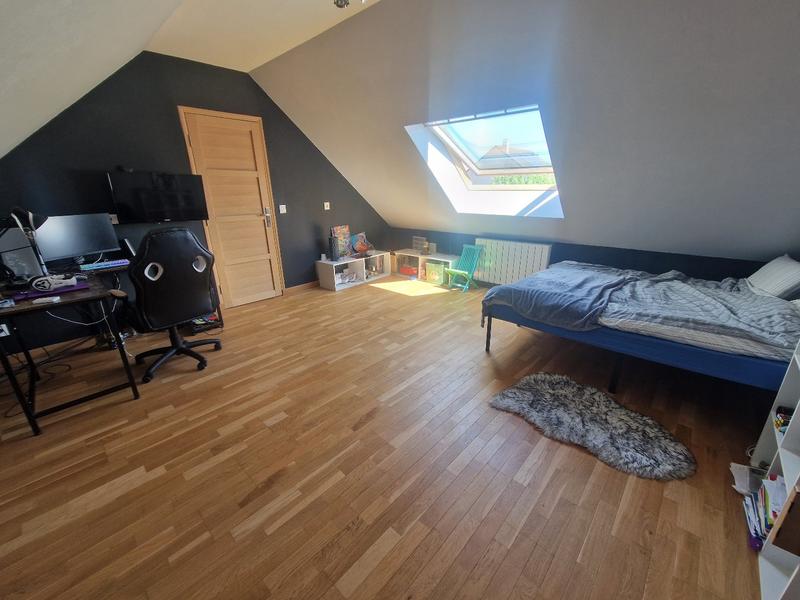Maison - 122 m² - 7 pièces