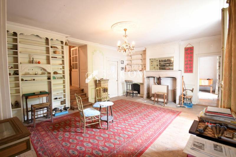 Propriété - 264 m² - 11 pièces