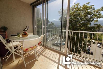 Appartement - 98 m² - 5 pièces