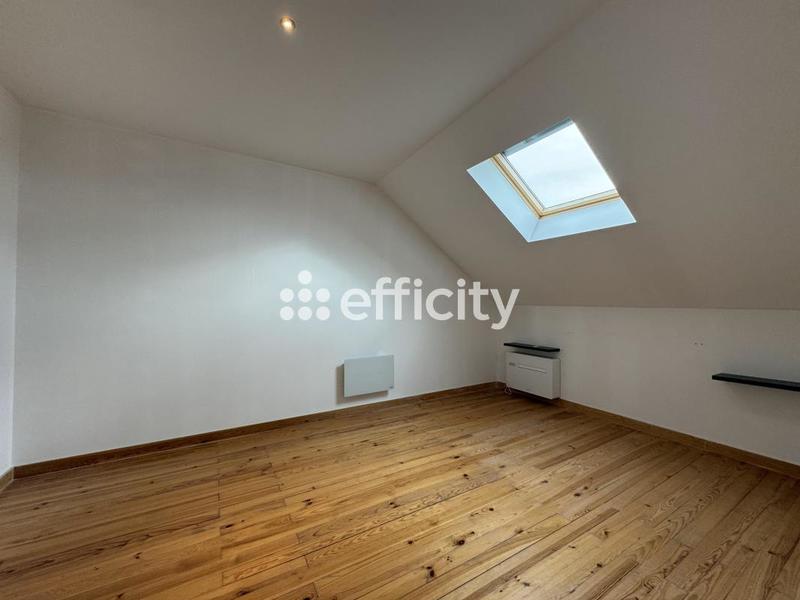 Maison - 153 m² - 9 pièces