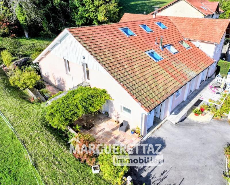 Maison - 422 m² - 7 pièces