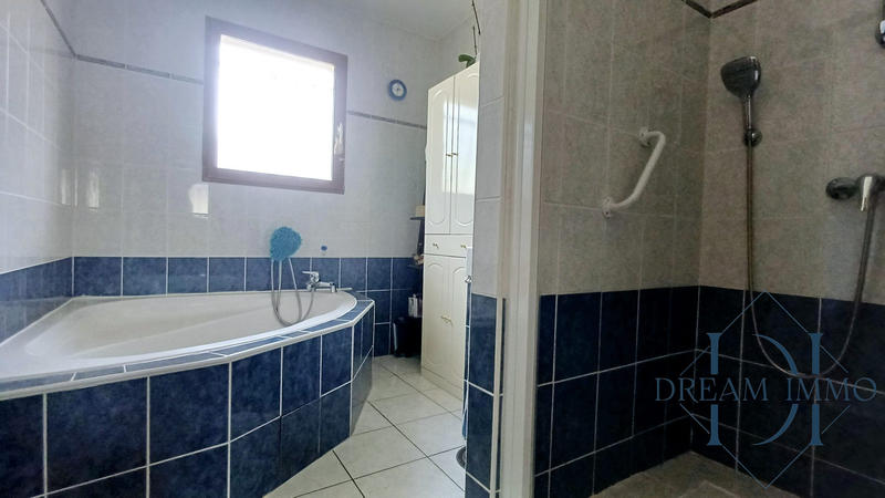 Maison - 96 m² - 4 pièces