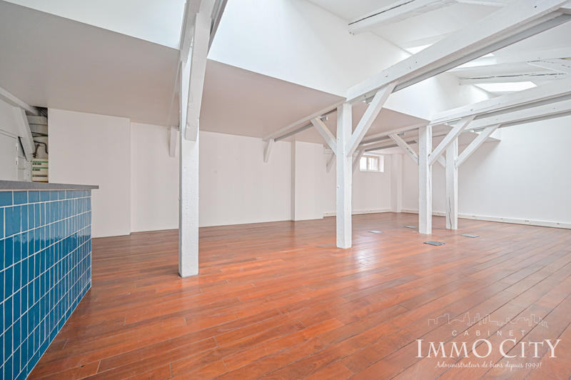 Bureau - 85 m² - 1 pièce