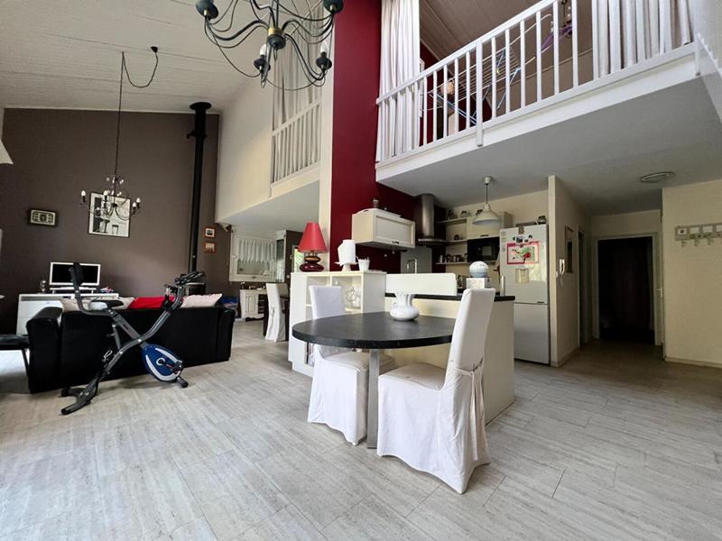 Appartement - 146 m² - 5 pièces