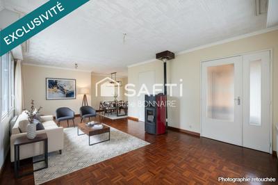 Maison - 95 m² - 5 pièces