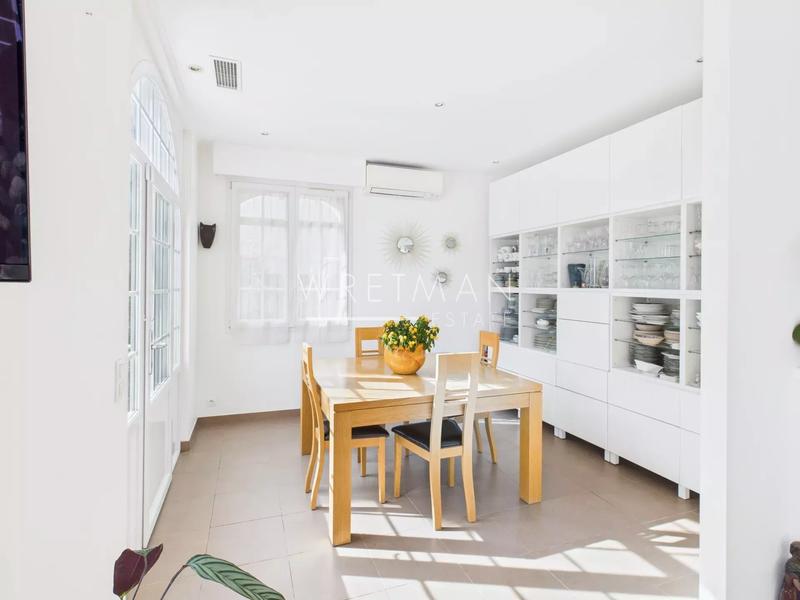 Maison - 183 m² - 5 pièces