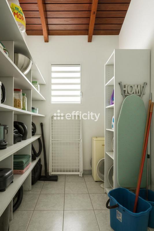 Maison - 104 m² - 5 pièces