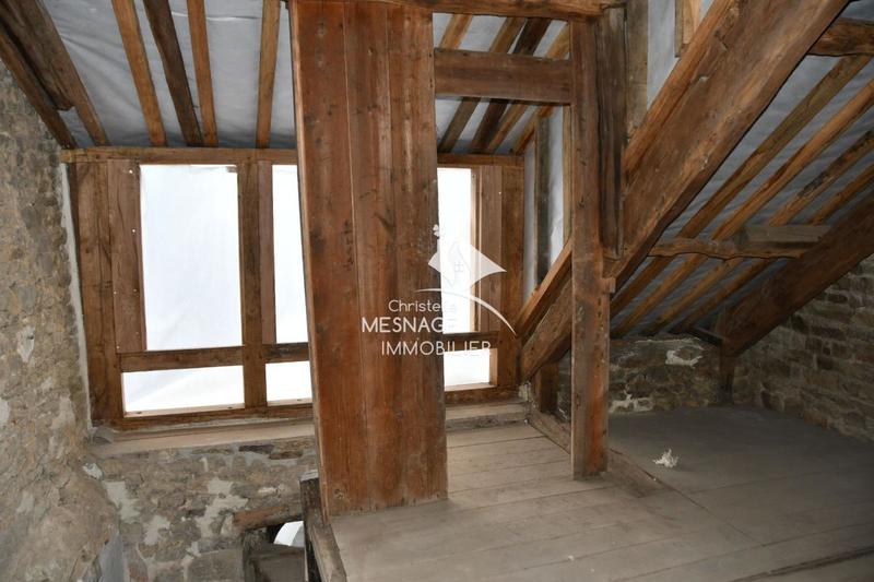 Maison en pierre - 140 m² - 5 pièces