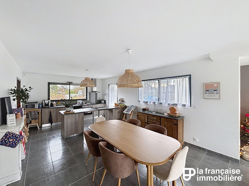 Maison - 141 m² - 5 pièces