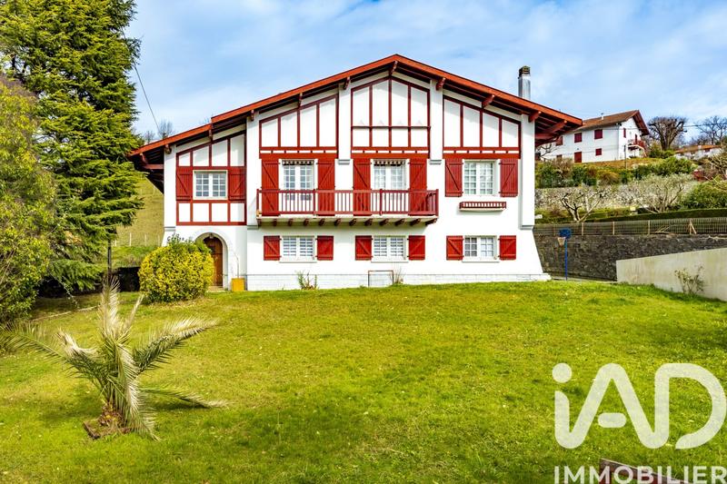 Maison - 160 m² - 6 pièces