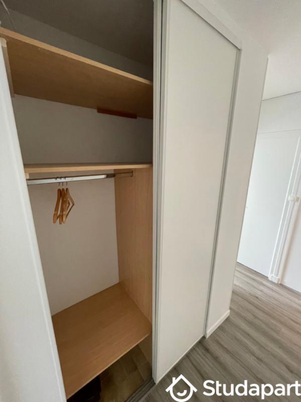 Chambre - 9 m² - 1 pièce