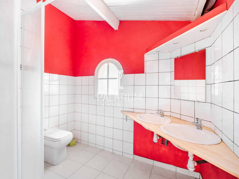 Maison - 210 m² - 8 pièces