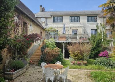 Maison - 225 m² - 7 pièces