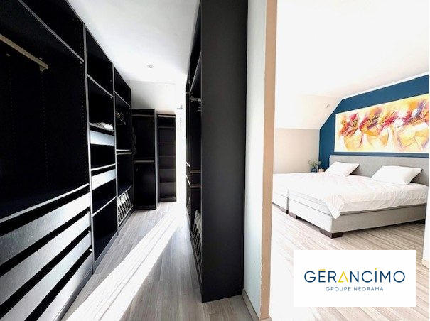 Maison - 241 m² - 7 pièces