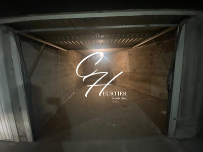 Parking / Garage - 15 m²