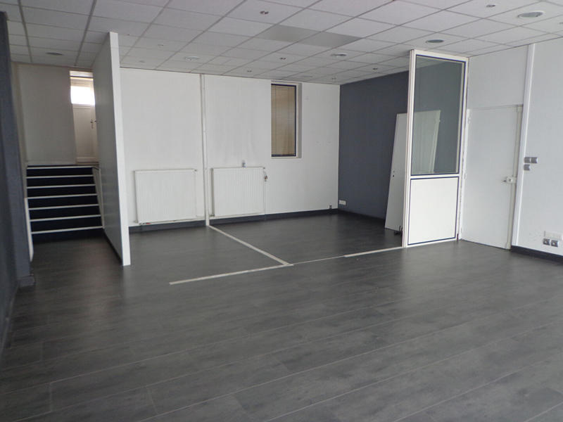 Local commercial - 73 m² - 4 pièces