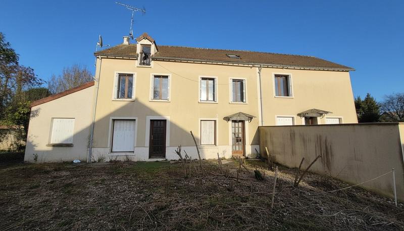 Maison traditionnelle - 172 m² - 9 pièces