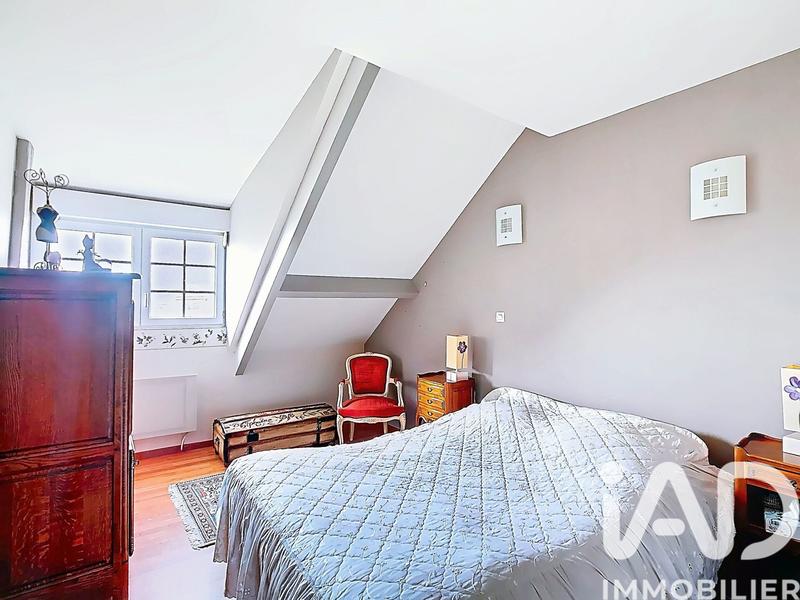 Maison - 179 m² - 8 pièces