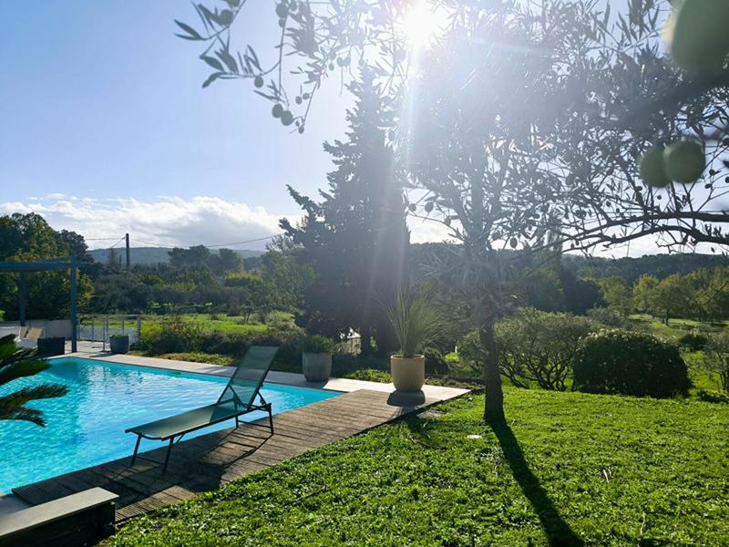 Maison - 242 m² - 7 pièces