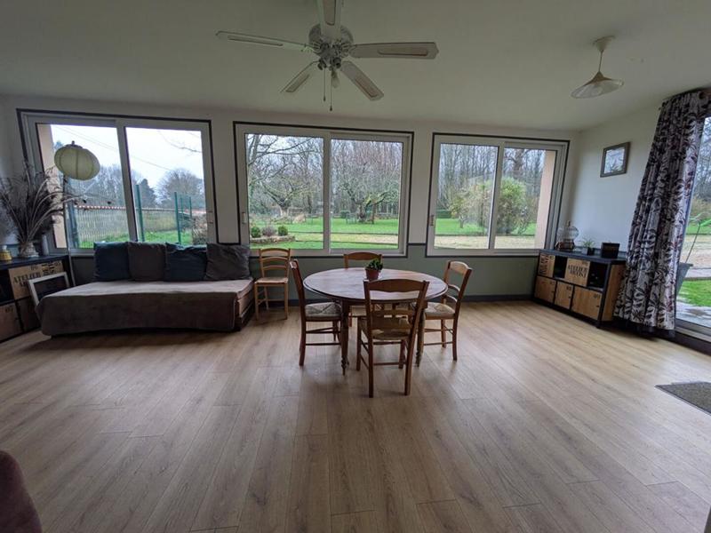 Maison - 219 m² - 8 pièces