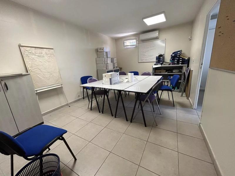 Bureau - 110 m² - 6 pièces