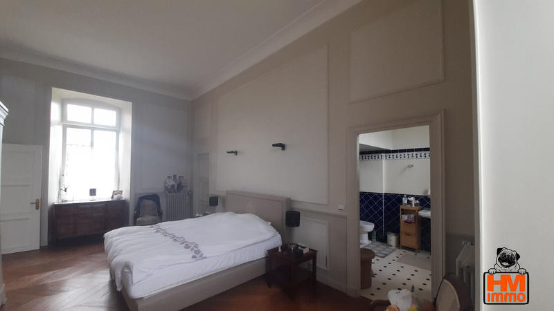 Demeure - 850 m² - 23 pièces