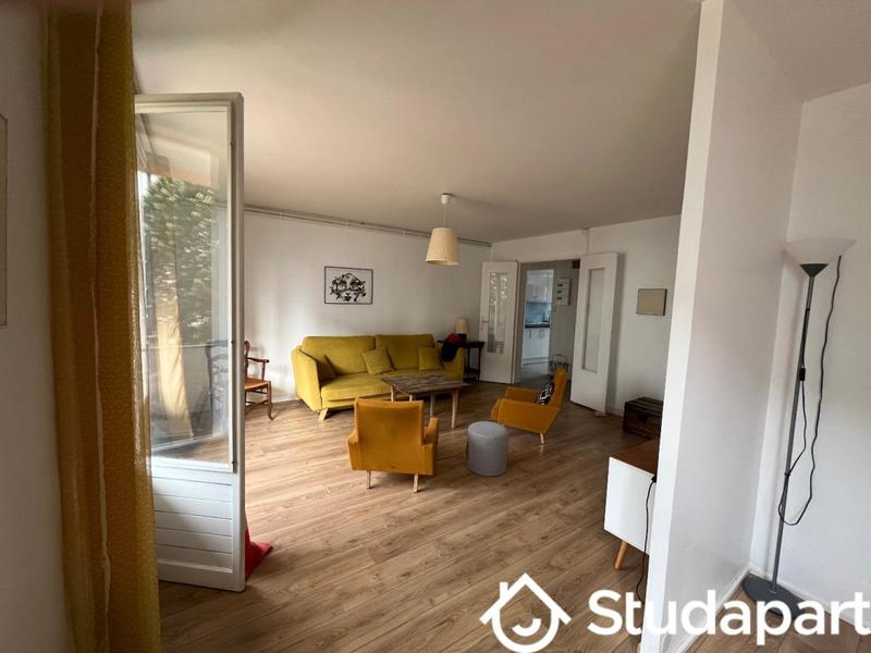 Chambre - 12 m² - 1 pièce