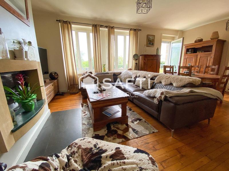 Maison - 223 m² - 8 pièces