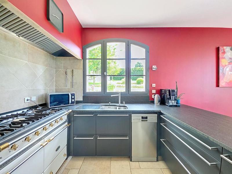 Maison - 200 m² - 5 pièces