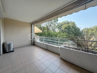 Appartement - 80 m² - 3 pièces