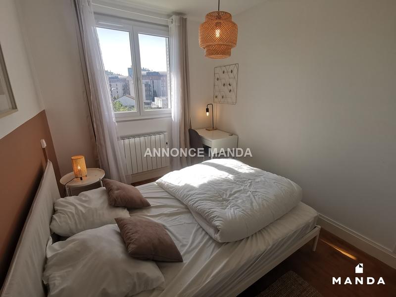 Chambre - 10 m² - 4 pièces