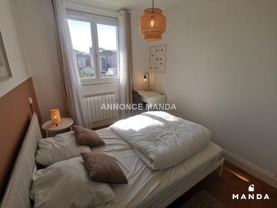 Chambre - 10 m² - 4 pièces