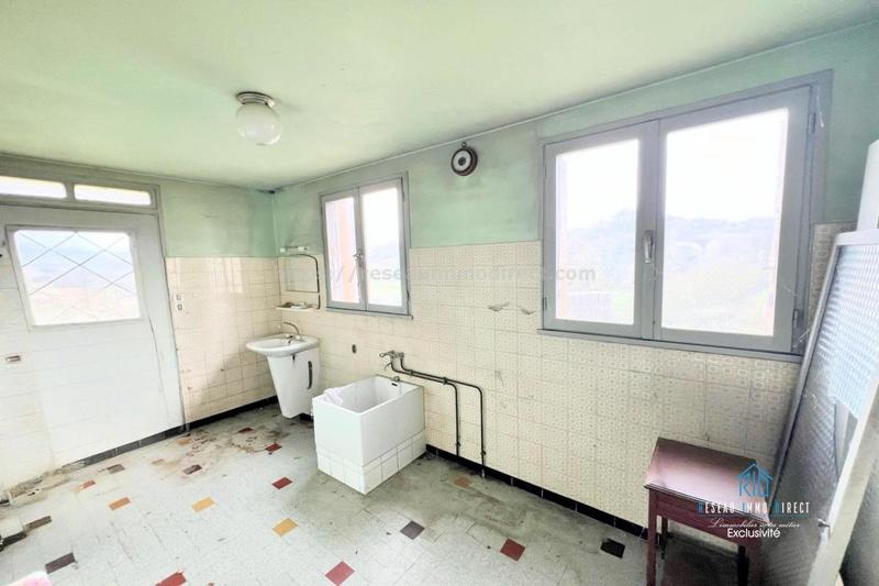 Maison en pierre - 242 m² - 9 pièces