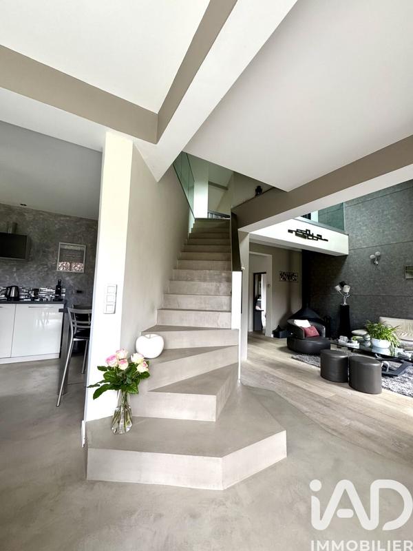 Maison - 177 m² - 7 pièces