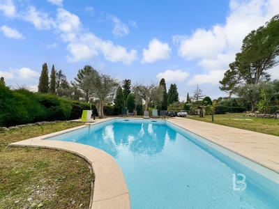 Mas - 161 m² - 7 pièces