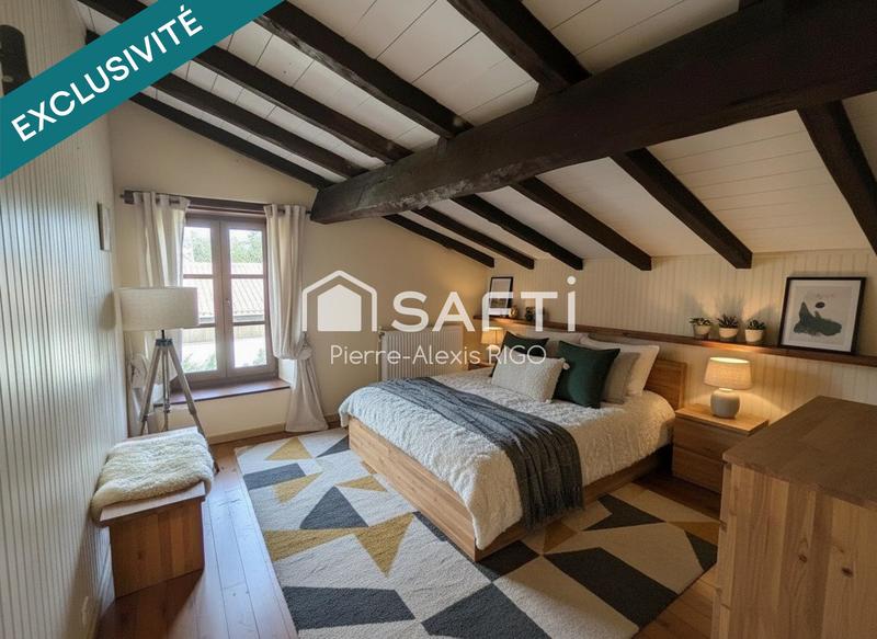 Maison - 313 m² - 11 pièces